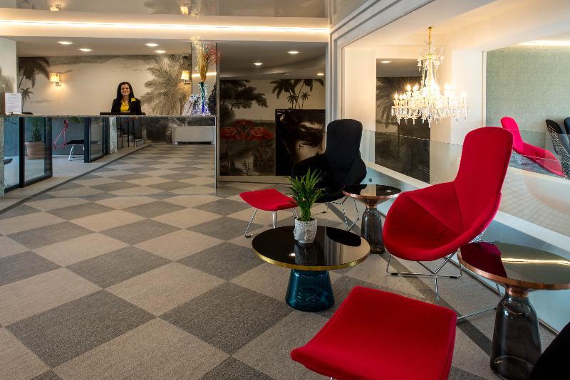 Park Hotel Raya Garden - Free Parking Veliko Tarnovo Luaran gambar